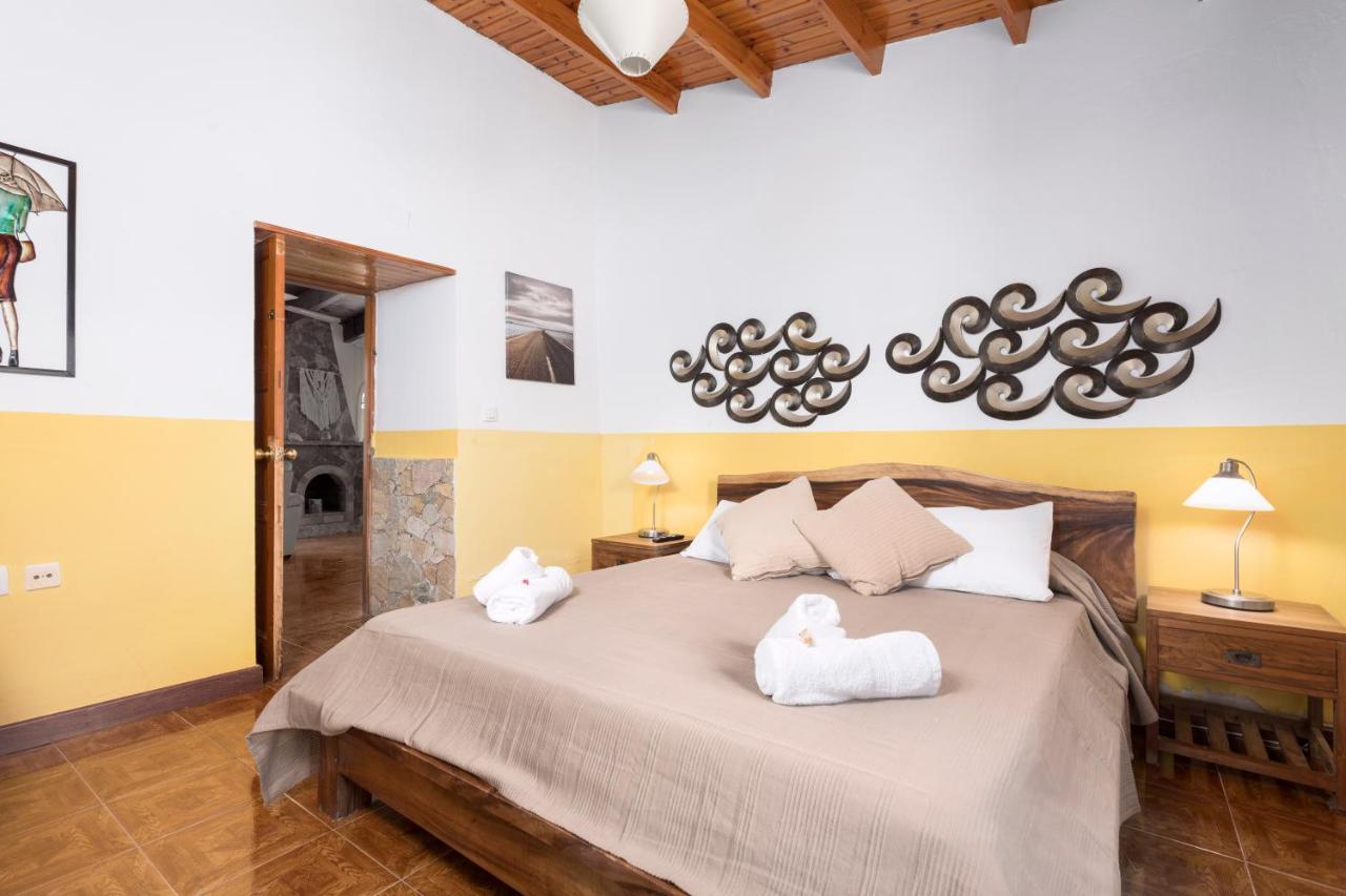 Home2Book Quiet Villa With Private Pool Triquivijate ภายนอก รูปภาพ